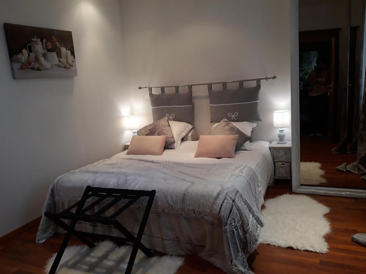 Bed And Breakfast "Le Moulin A Grains" Menil-la-Horgne ภายนอก รูปภาพ